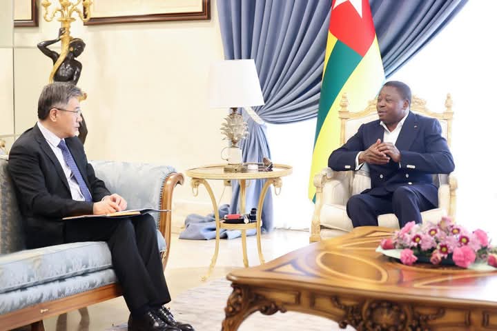 A Lomé, le diplomate chinois Weidong Chao fait ses adieux à Faure Gnassingbé